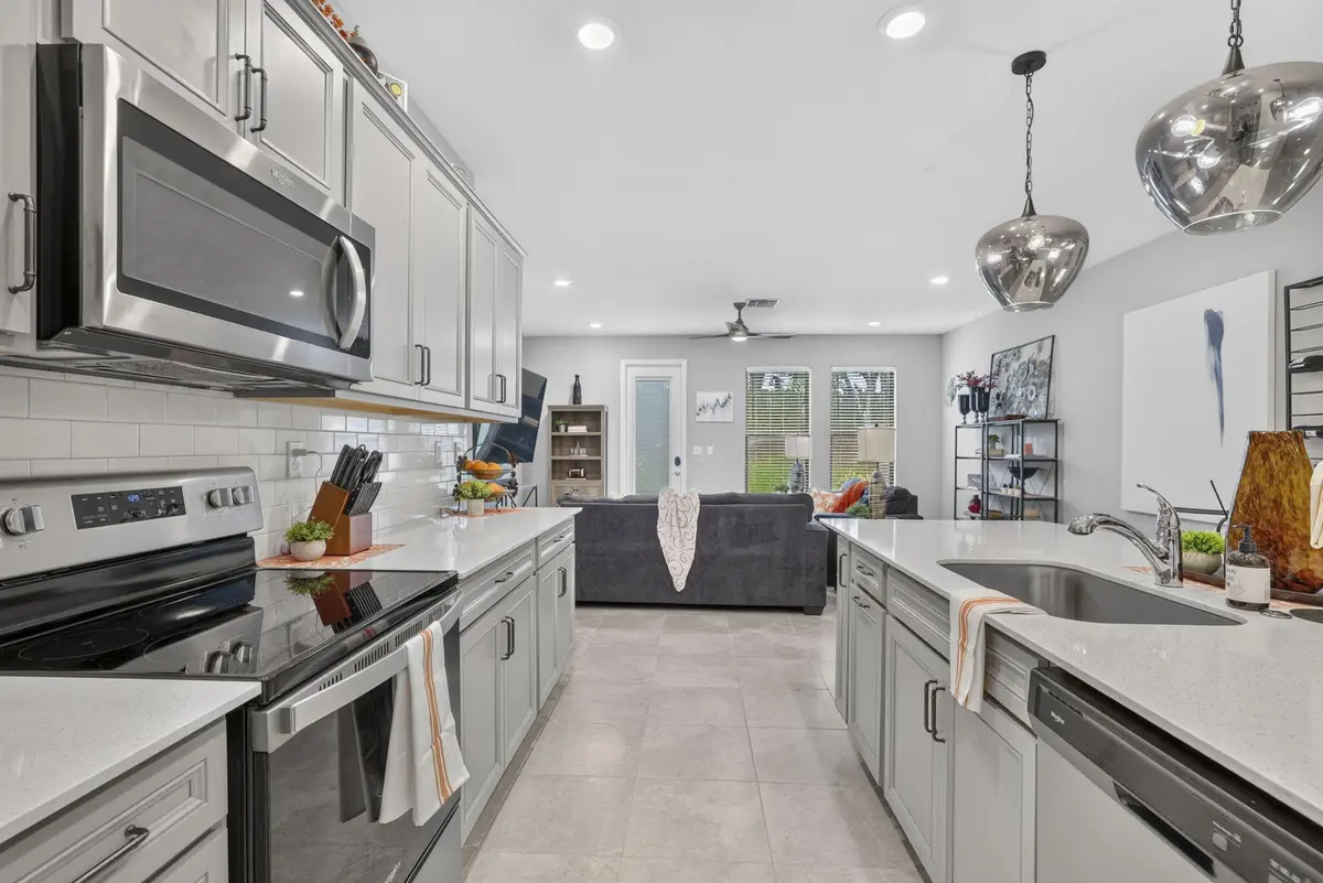 7-web-or-mls-8I8A4284 at 4416 Appleton Circle, Oakland Park