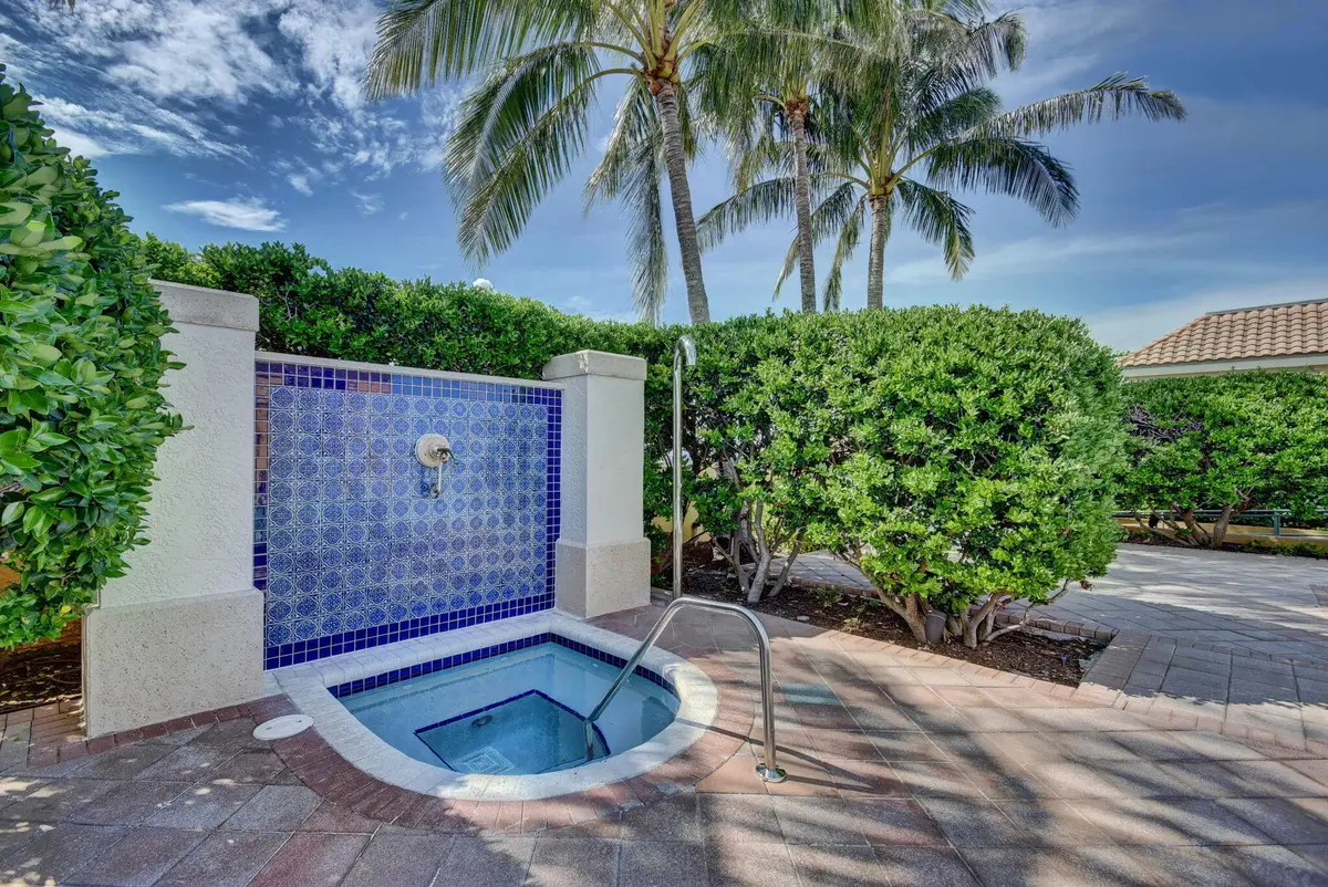 55-web-or-mls-42_untitled (42) at 403 S SAPODILLA Avenue 718, West Palm Beach