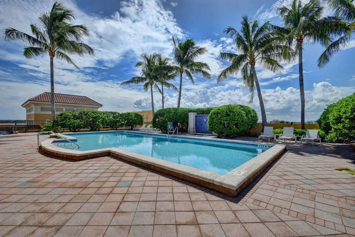 50-web-or-mls-37_untitled (37) at 403 S SAPODILLA Avenue 718, West Palm Beach