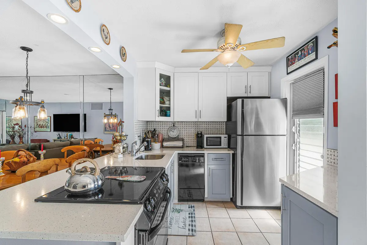003-2161Northeast1stCourt-205-BoyntonBea at 2161 NE 1st Court 205, Boynton Beach