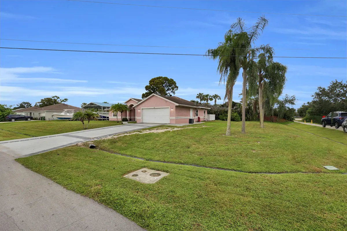 2_0s9a2865 at 202 SE Grove Avenue, Port St. Lucie