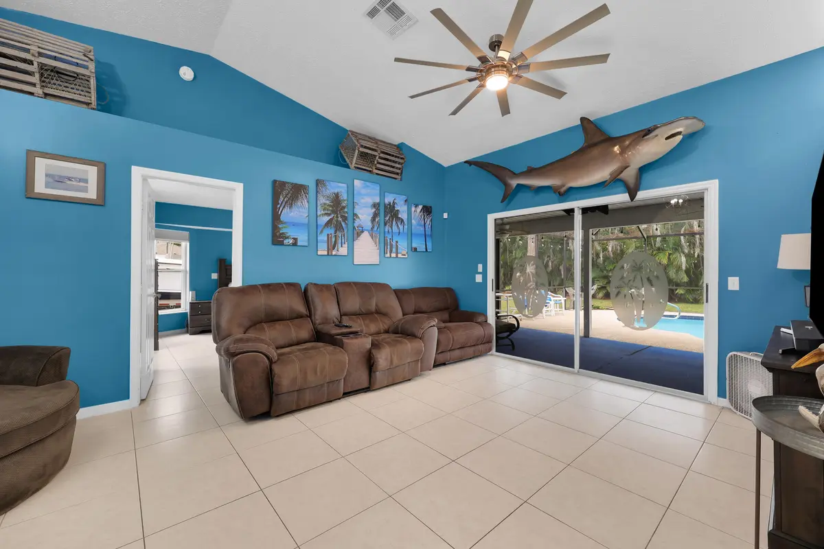 5_0s9a2988 at 202 SE Grove Avenue, Port St. Lucie
