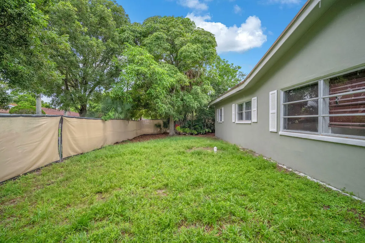 15-web-or-mls-DSC_2634 at 461 NW 17TH Place, Fort Lauderdale