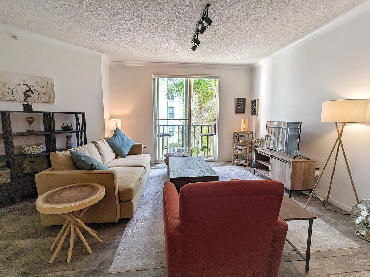 Living Room View at 630 S SAPODILLA Avenue 308, West Palm Beach
