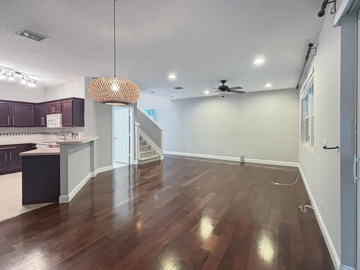 c971820d49f78314adc72b9d9c3e632097a0d185 at 4528 Thornwood Circle, West Palm Beach