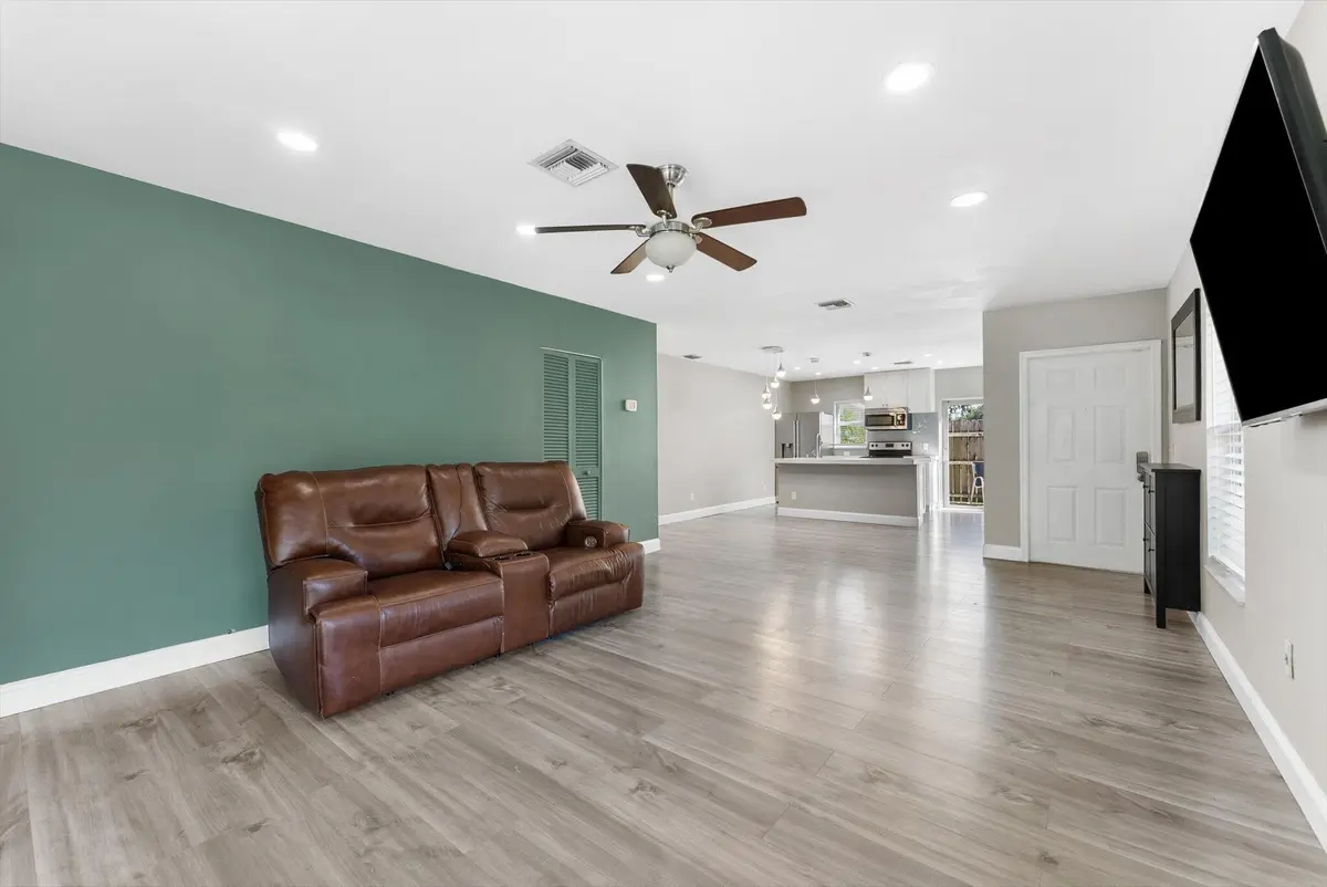 07-7 at 191 SE 1st Circle, Boynton Beach