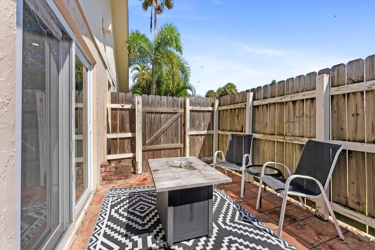 14-14 at 191 SE 1st Circle, Boynton Beach