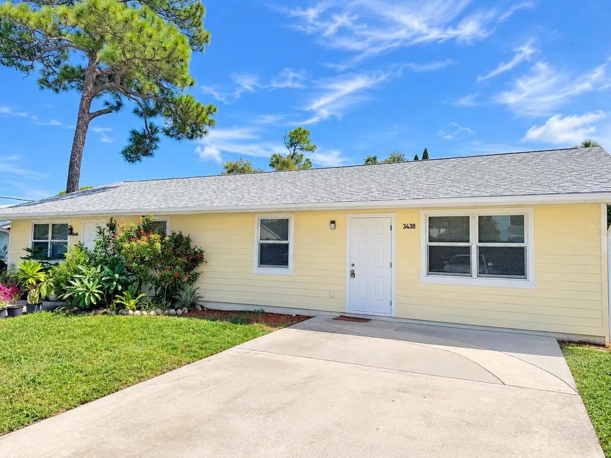 Front Photo at 3438 SE IRIS Street, Stuart