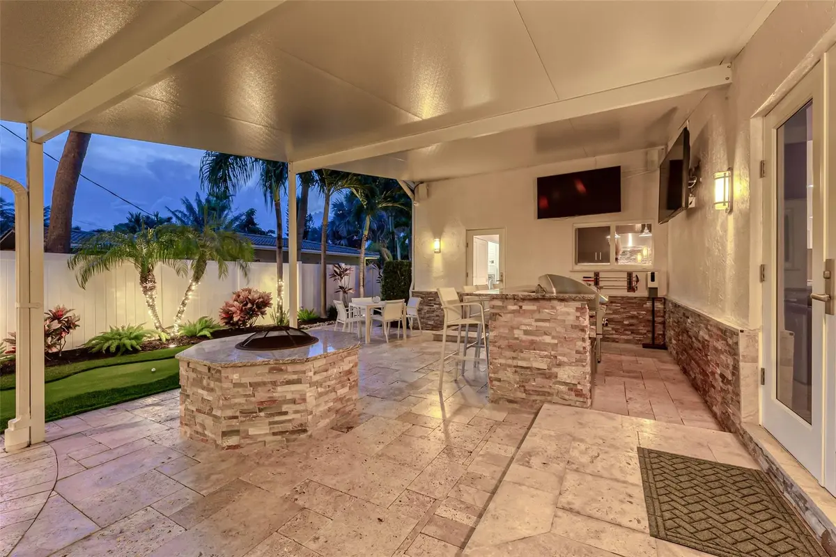 Photo 4 at 2726 NE 25TH Place, Fort Lauderdale