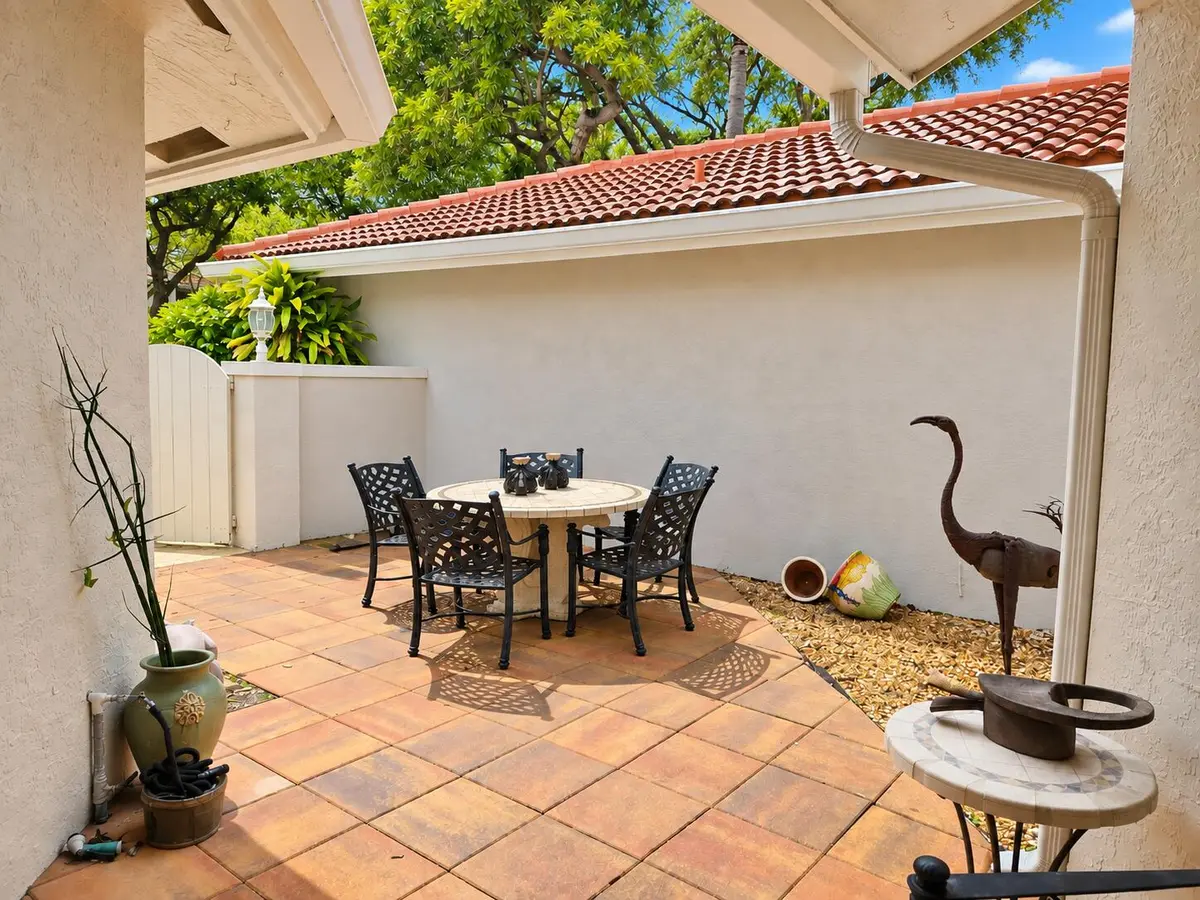entry patio at 4103 CARRIAGE Drive H3, Pompano Beach