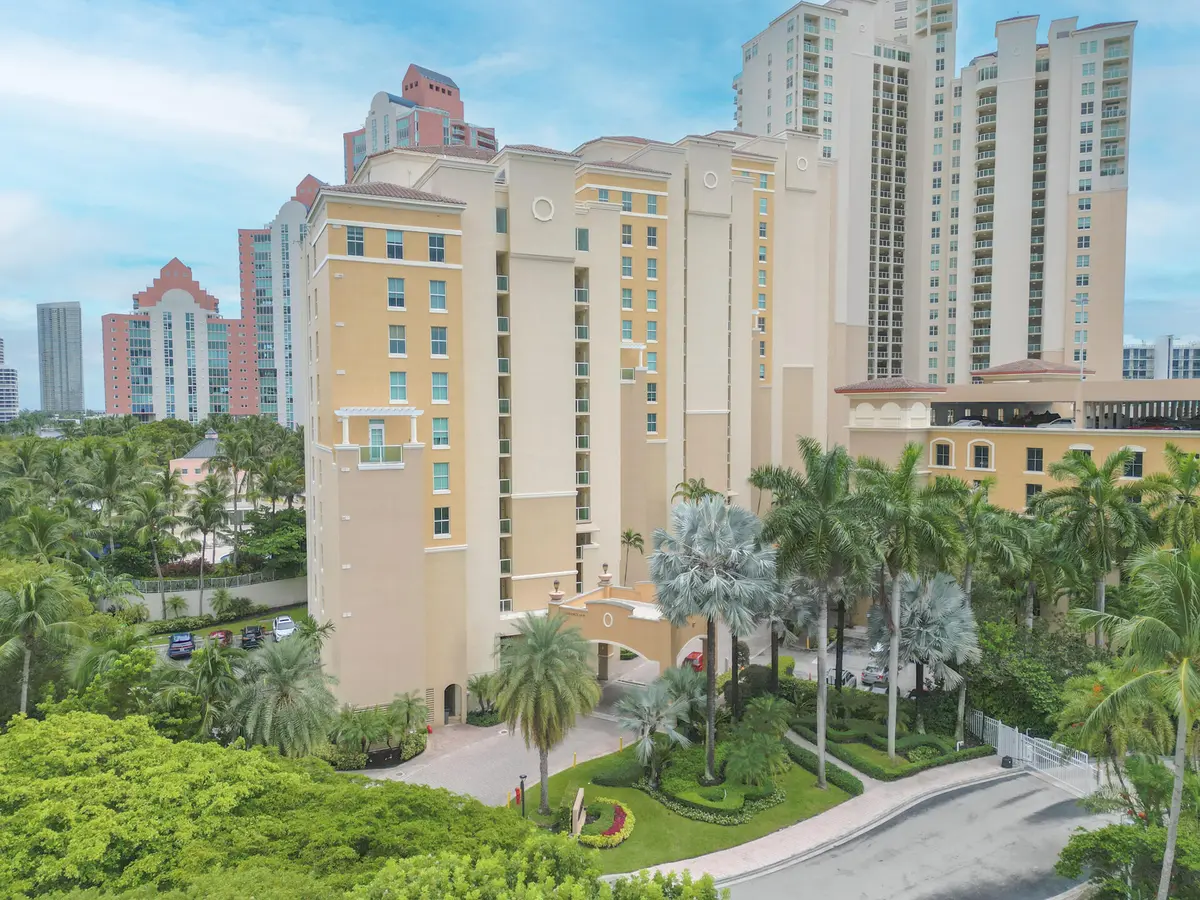 3340 4 at 3340 NE 190TH Street 1309, Aventura