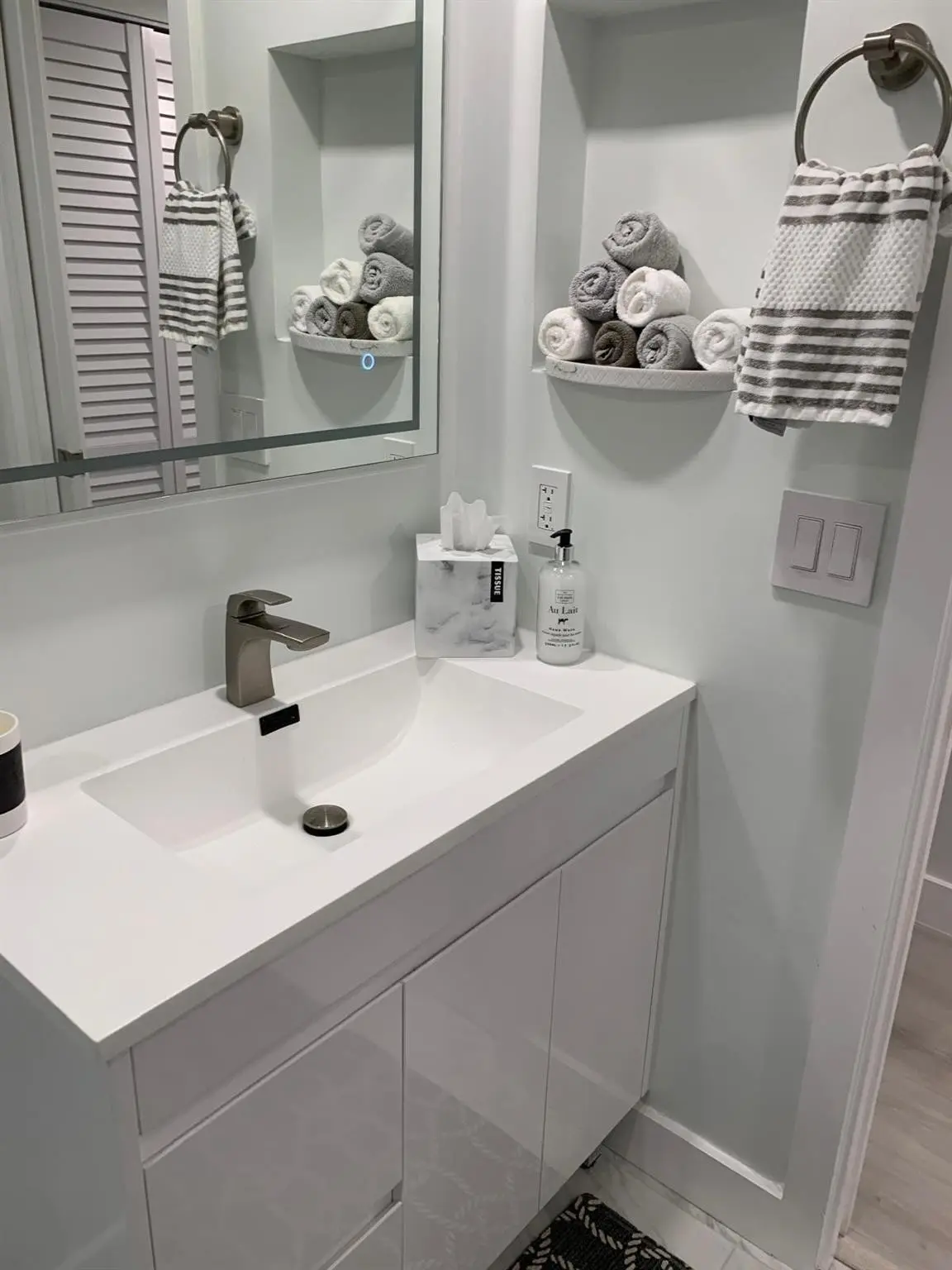 Photo 6 at 16051 BLATT Boulevard 412, Weston