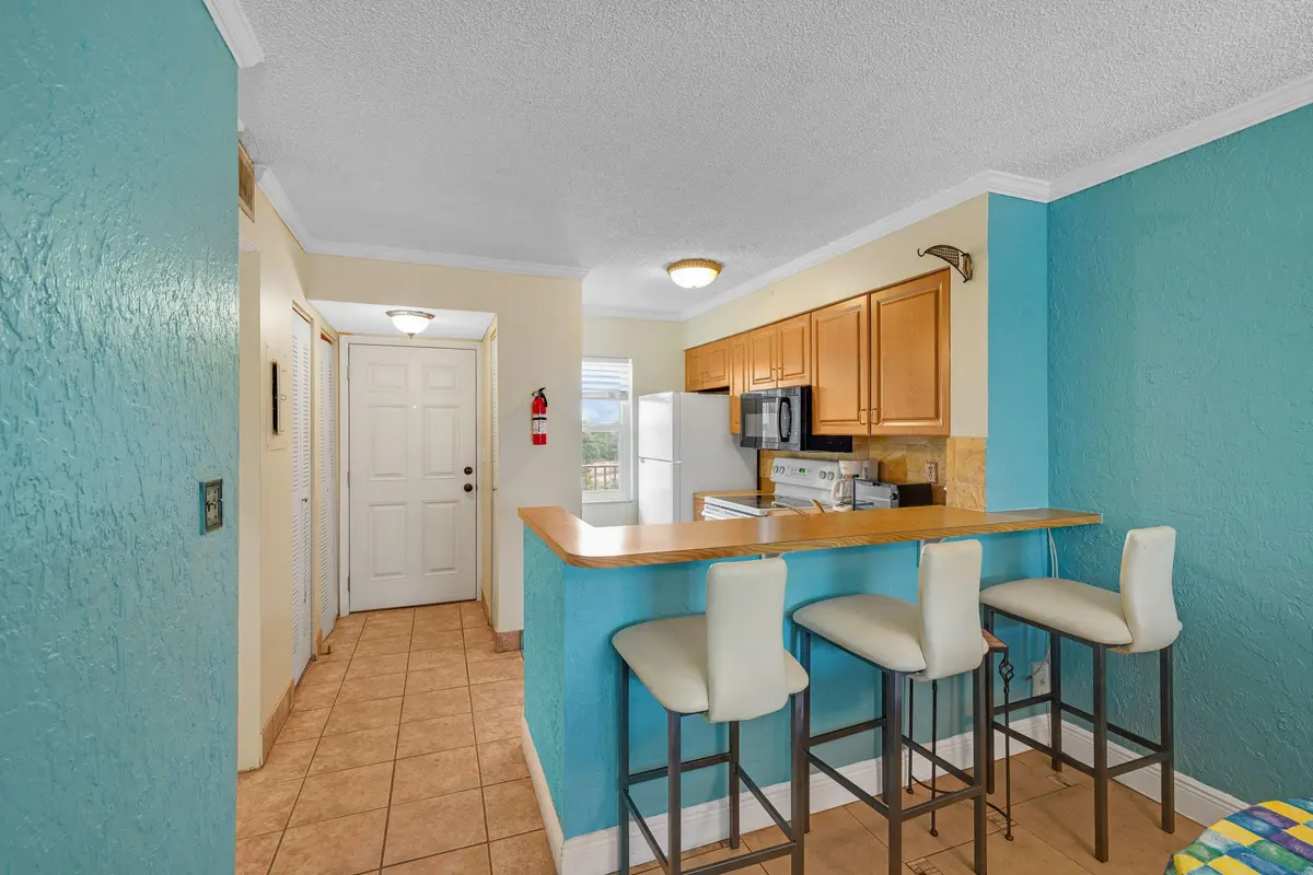 ABC06662 at 2104 S Cypress Bend Drive 408, Pompano Beach