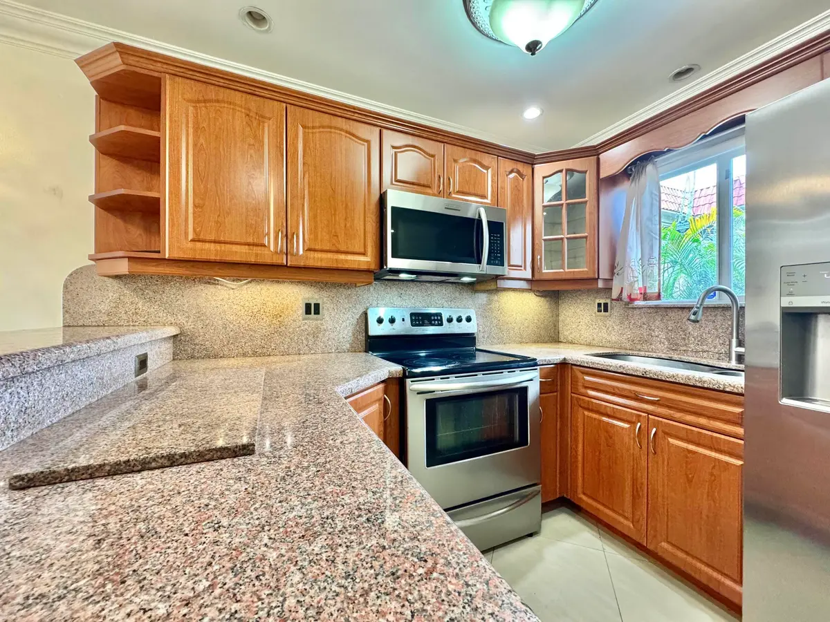 Granite Counters at 6074 FOREST HILL Boulevard 107, West Palm Beach