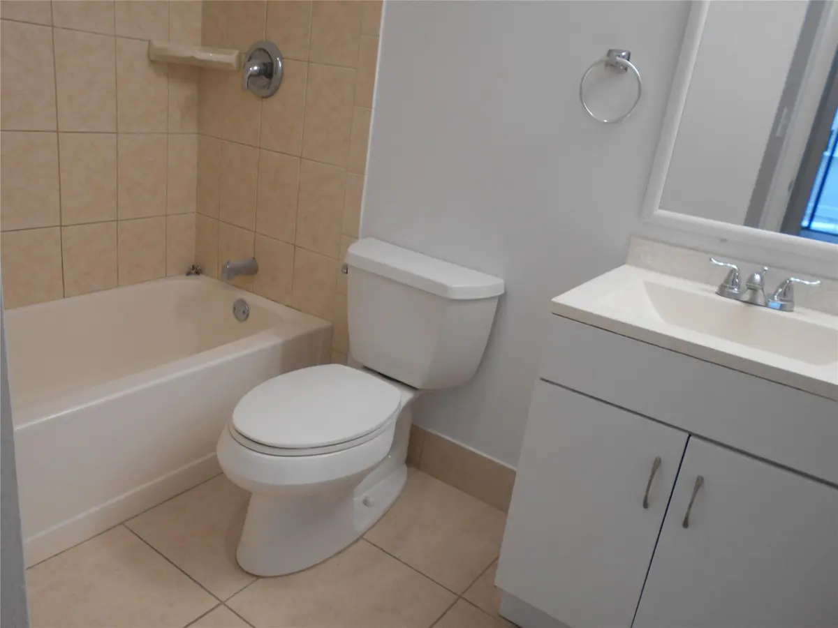 Photo 7 at 2781 TAFT Street 311, Hollywood