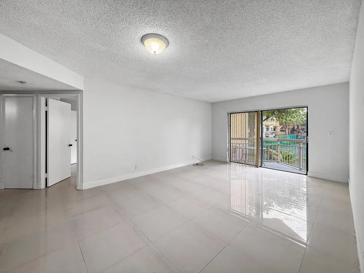IMG_7005 at 8290 LAKE Drive 250, Doral