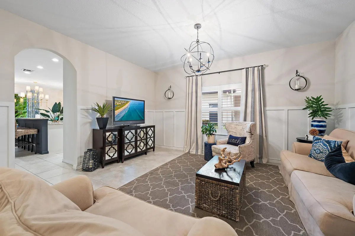 Living at 148 Behring Way, Jupiter