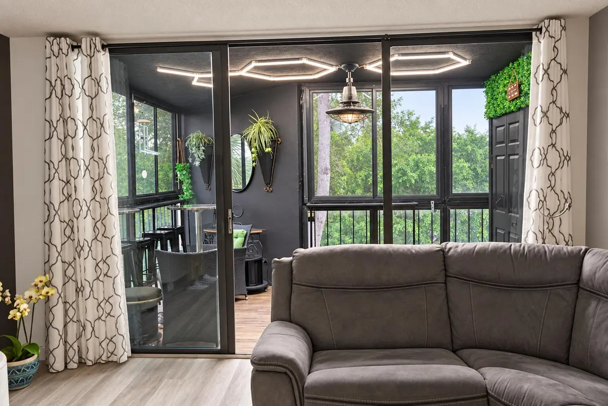 living room at 16500 Golf Club Road 301, Weston