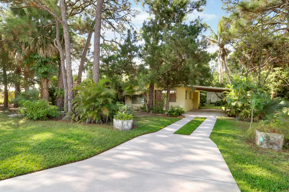142 2nd Street at 142 2ND Street, Jupiter