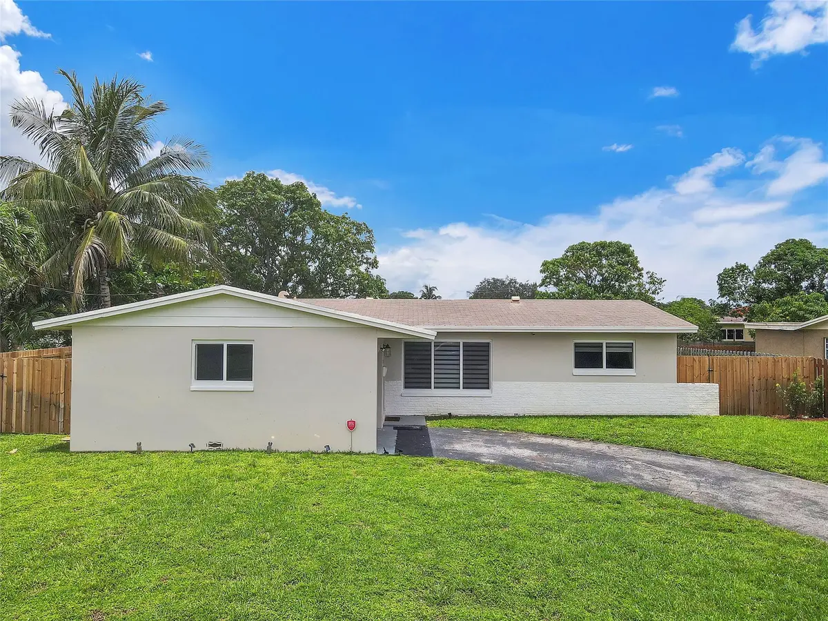 Photo 4 at 4861 NW 6TH Court, Plantation