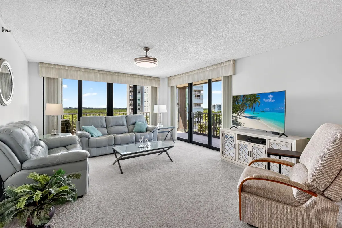 8-web-or-mls-5P1A6453 at 5047 N Highway A1A 604, Fort Pierce