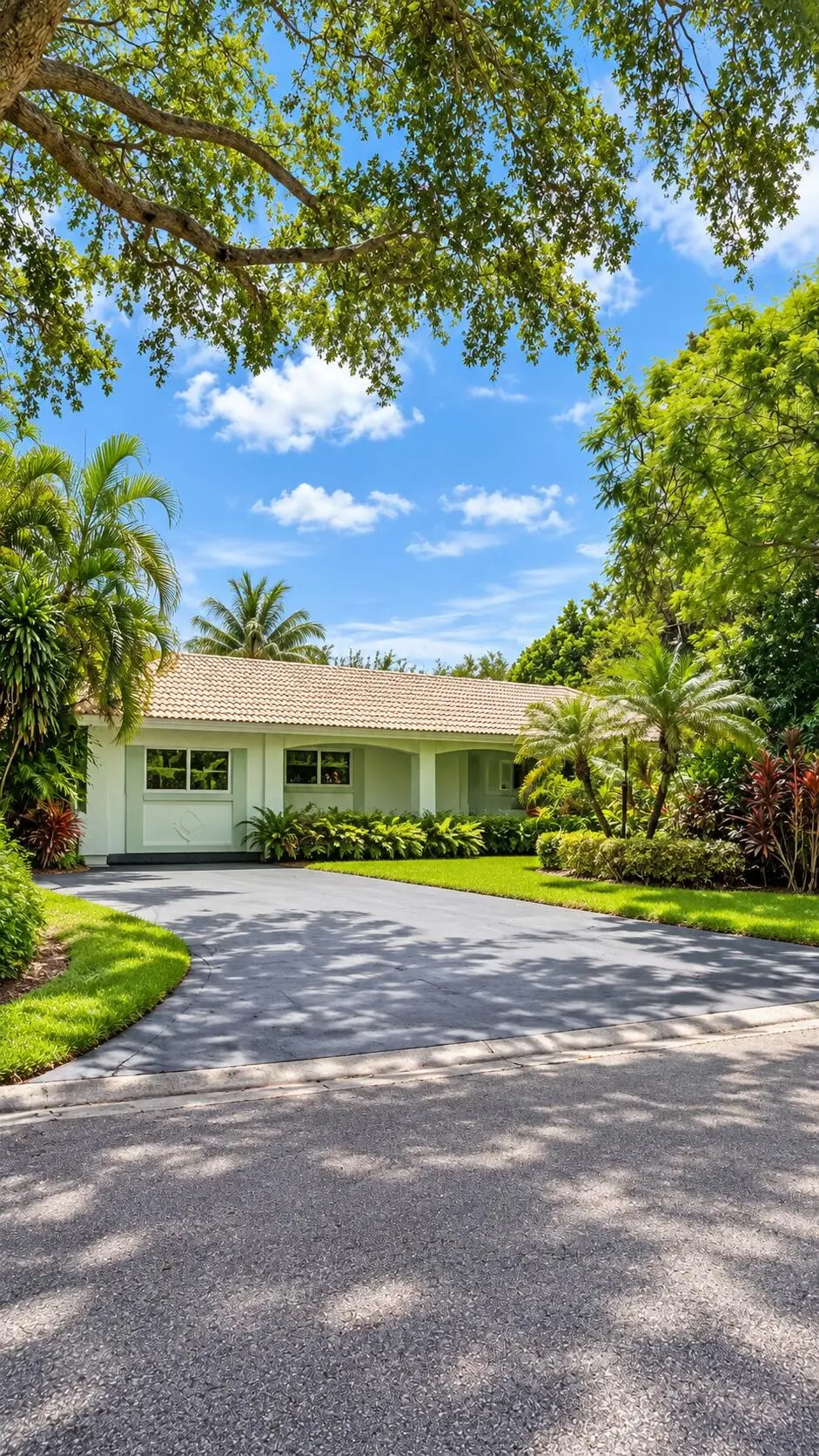 Front View at 910 CYPRESS GROVE Drive V-69, Pompano Beach