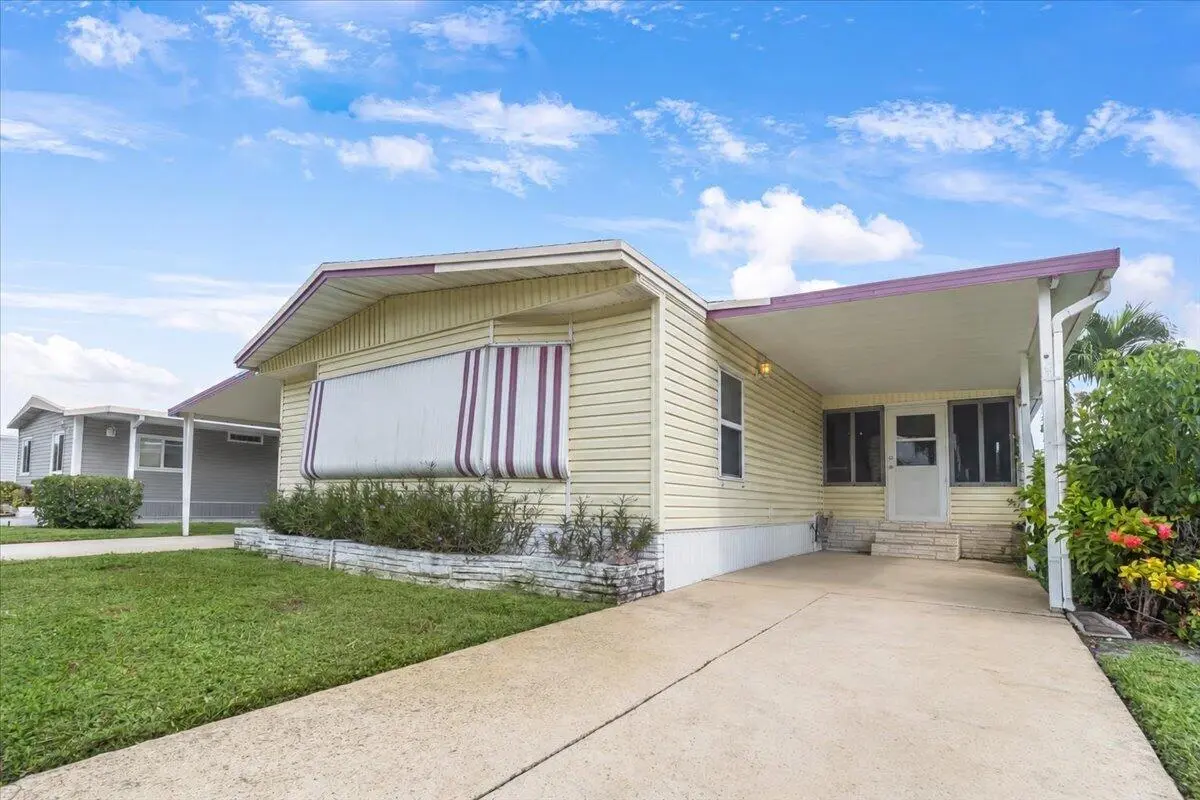 01-Drive at 109 NW 51ST Street, Deerfield Beach
