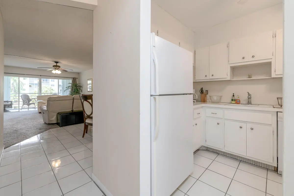 427-2 at 2731 NE 14TH ST Street 427, Pompano Beach