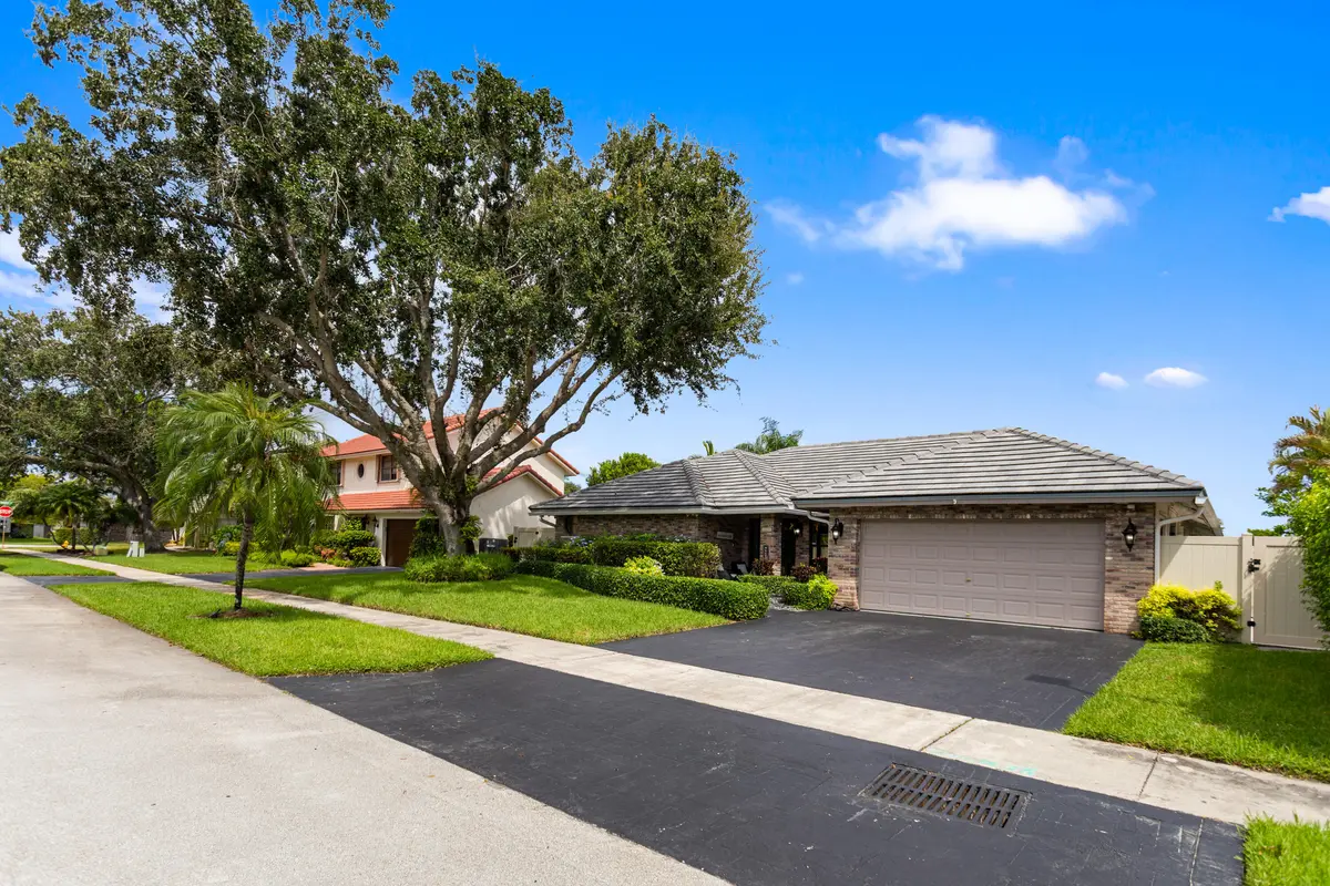 585A0714 at 14251 APPALACHIAN Trail, Davie