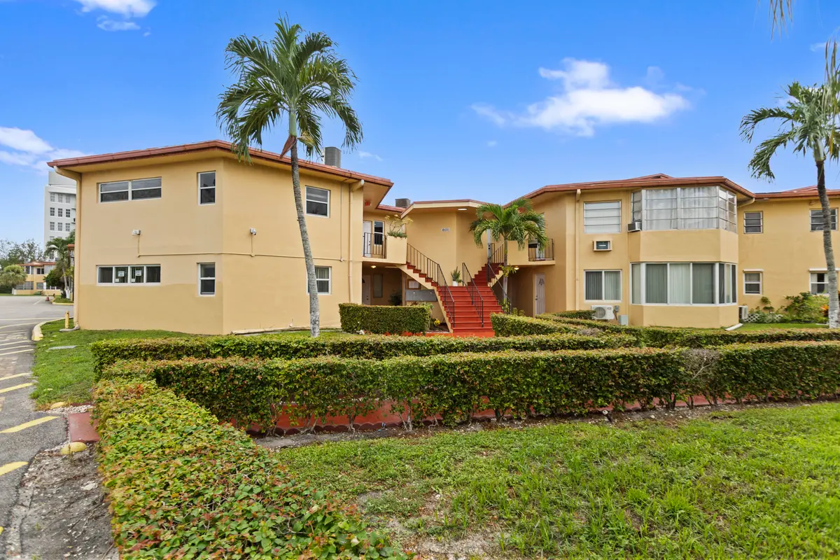 585A1013 at 18630 NE 18TH Avenue 134, Miami