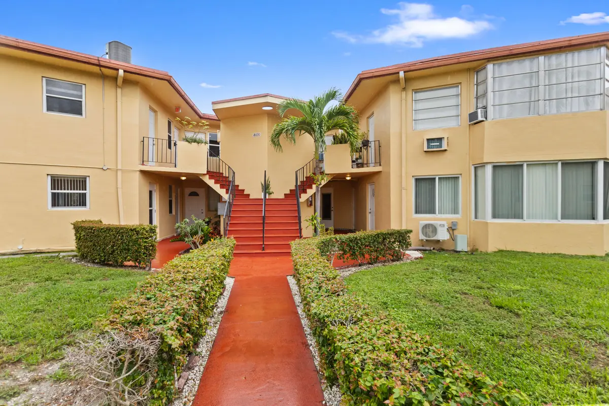 585A1019 at 18630 NE 18TH Avenue 134, Miami