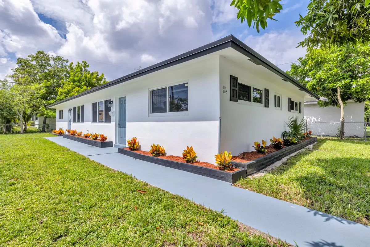 gowder (18) at 800-802 SW 6th Court 800-802, Pompano Beach