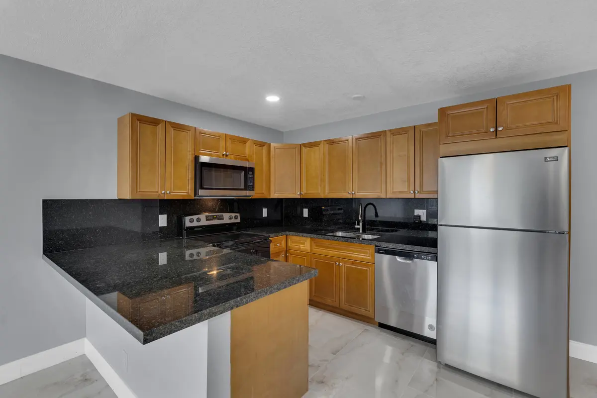 gowder (66) at 800-802 SW 6th Court 800-802, Pompano Beach
