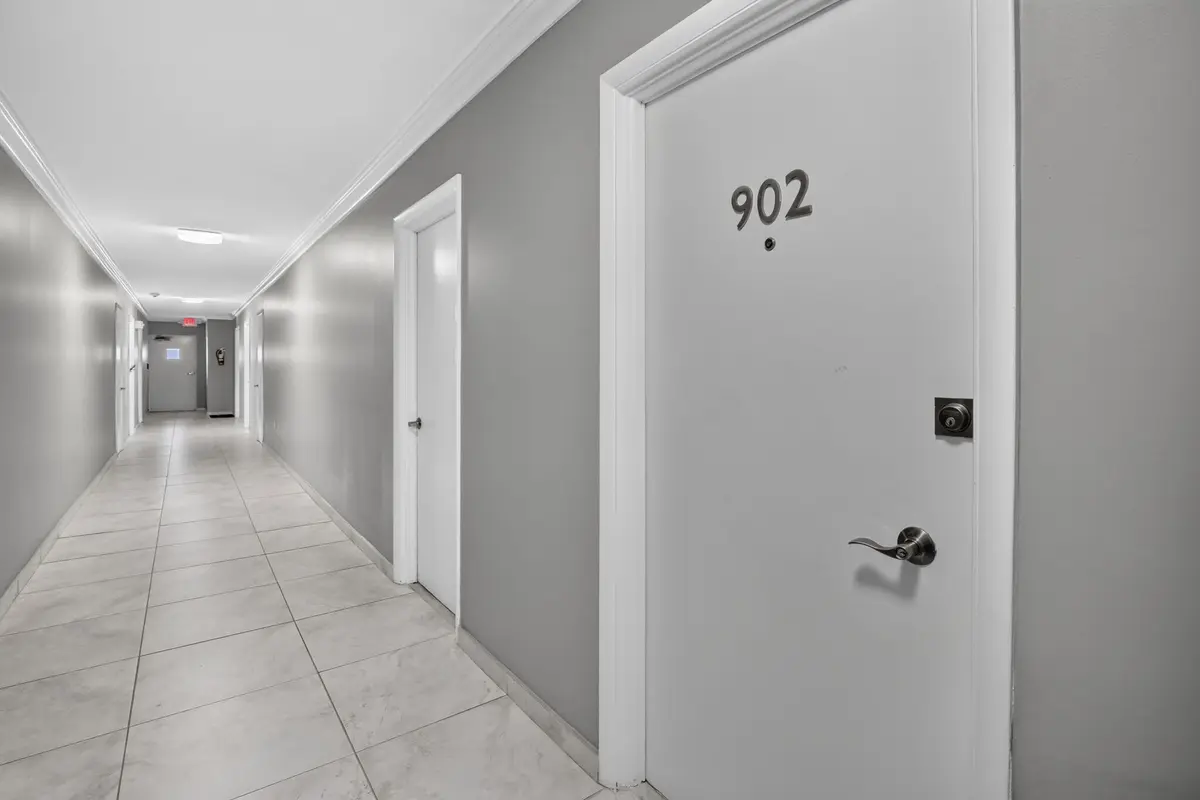 6-web-or-mls-_A7A9199 at 1701 S OCEAN Drive 902, Hollywood