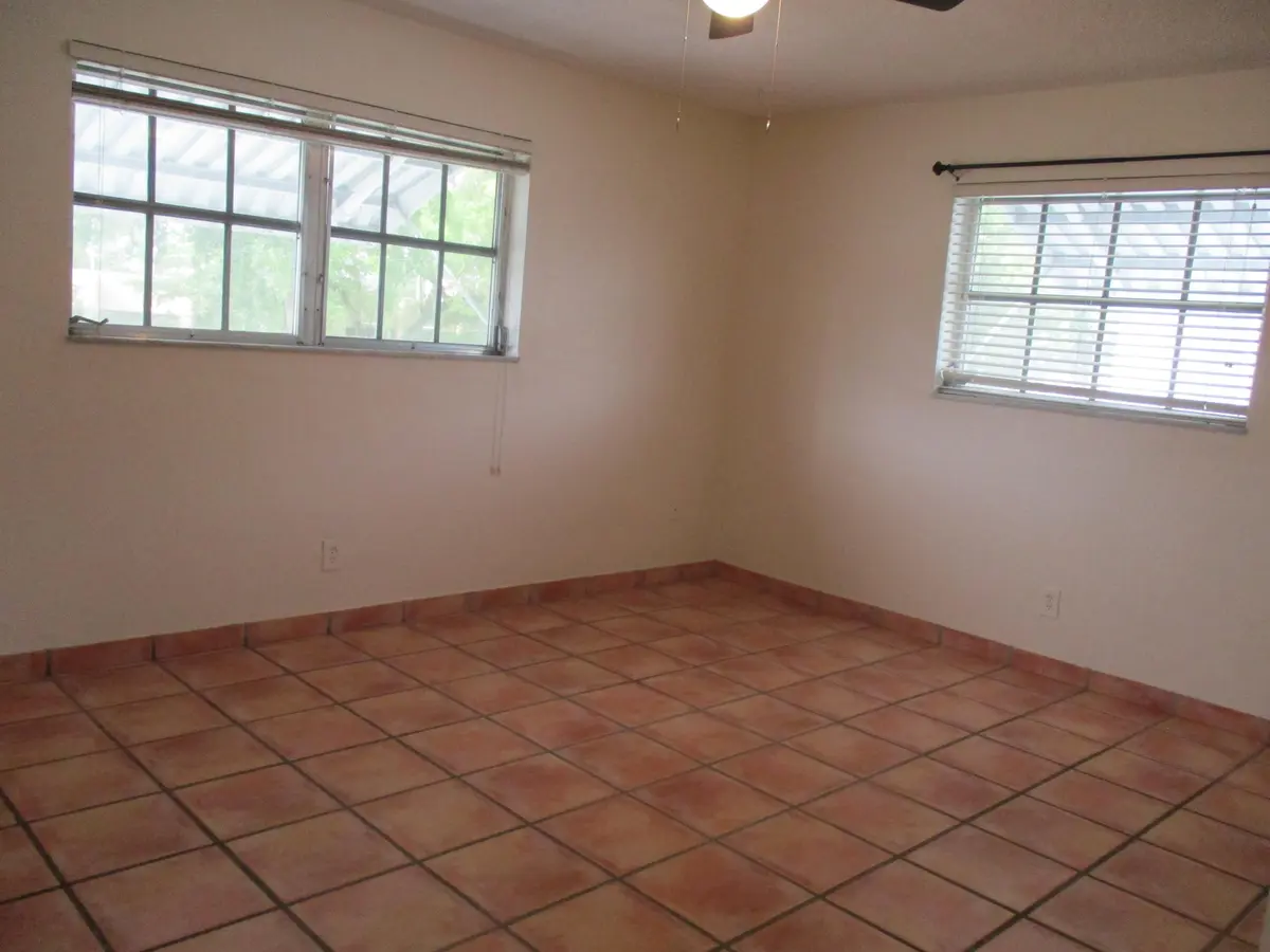 MBED HARRISON at 3720 HARRISON Street 3, Hollywood