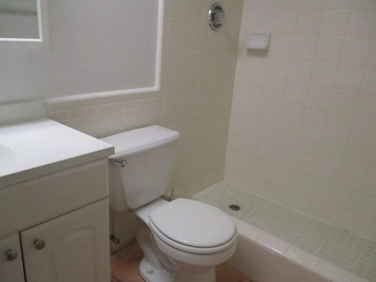 BATH 2 HARRISON at 3720 HARRISON Street 3, Hollywood