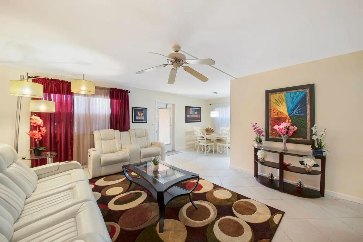 Neutral Flooring at 308 BRITTANY G, Delray Beach