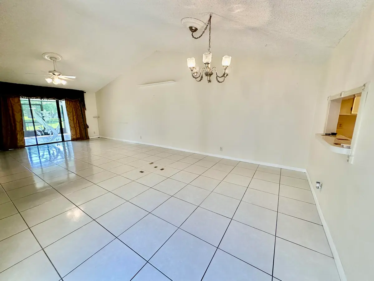 Dining Area at 305 Lakeside Court, Sunrise