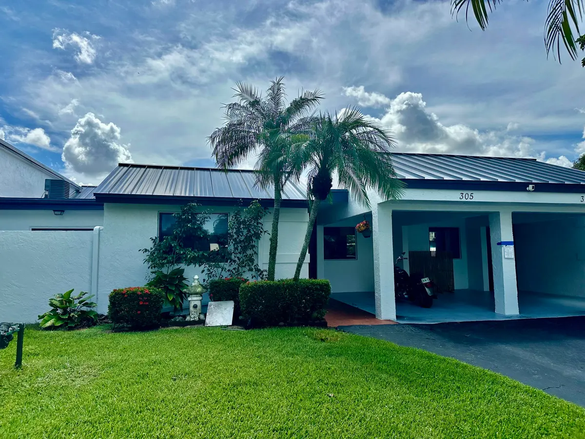 Street View at 305 Lakeside Court, Sunrise