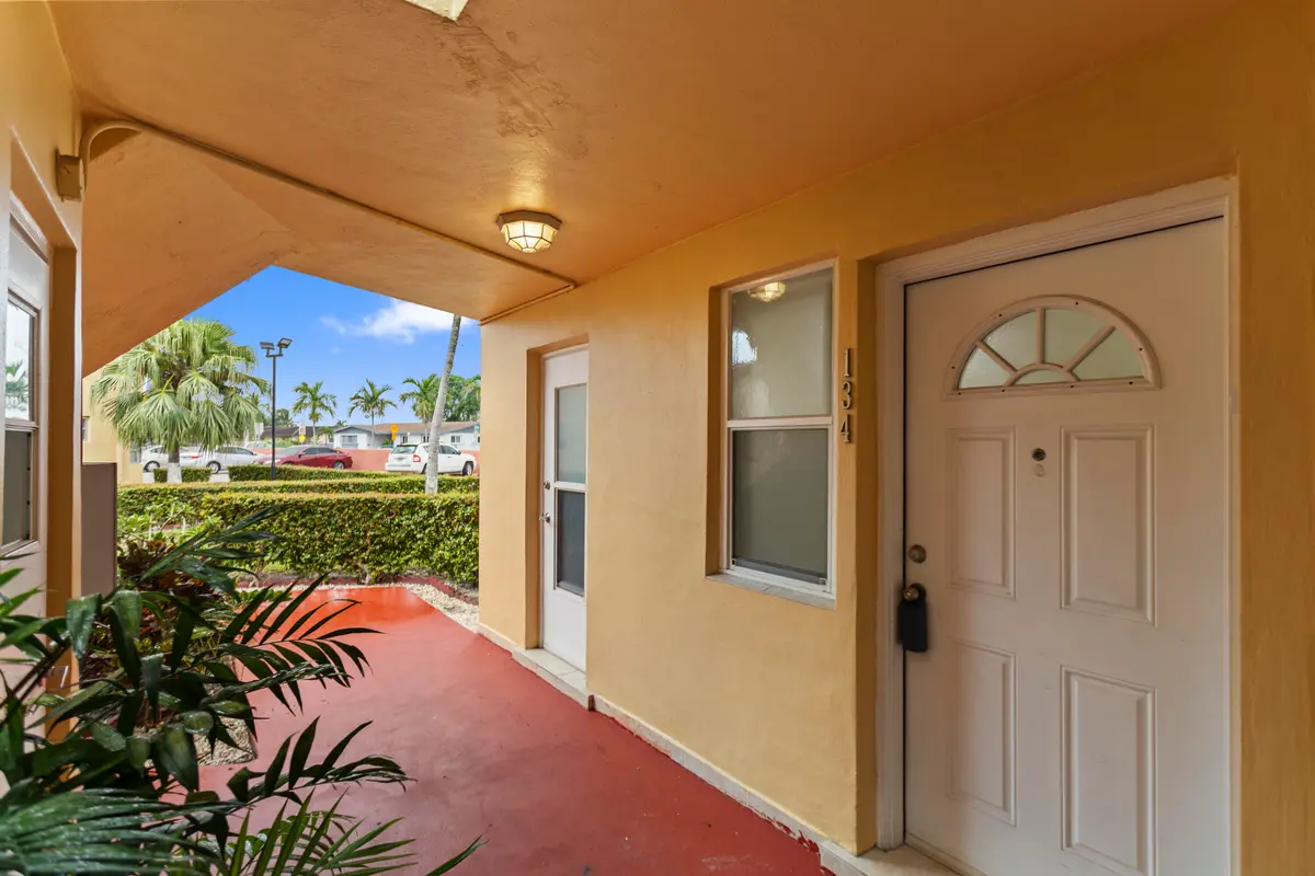 585A1022 at 18630 NE 18TH Avenue 134, Miami
