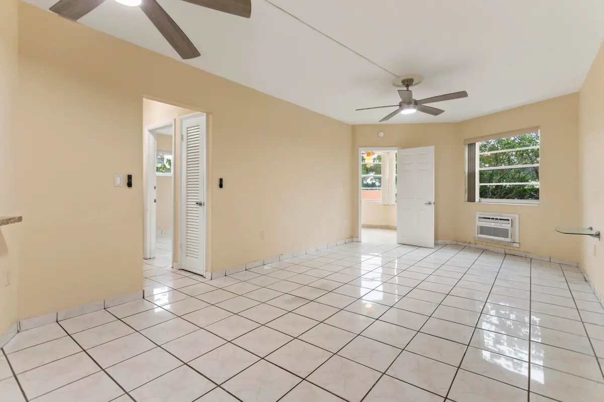 585A1030 at 18630 NE 18TH Avenue 134, Miami