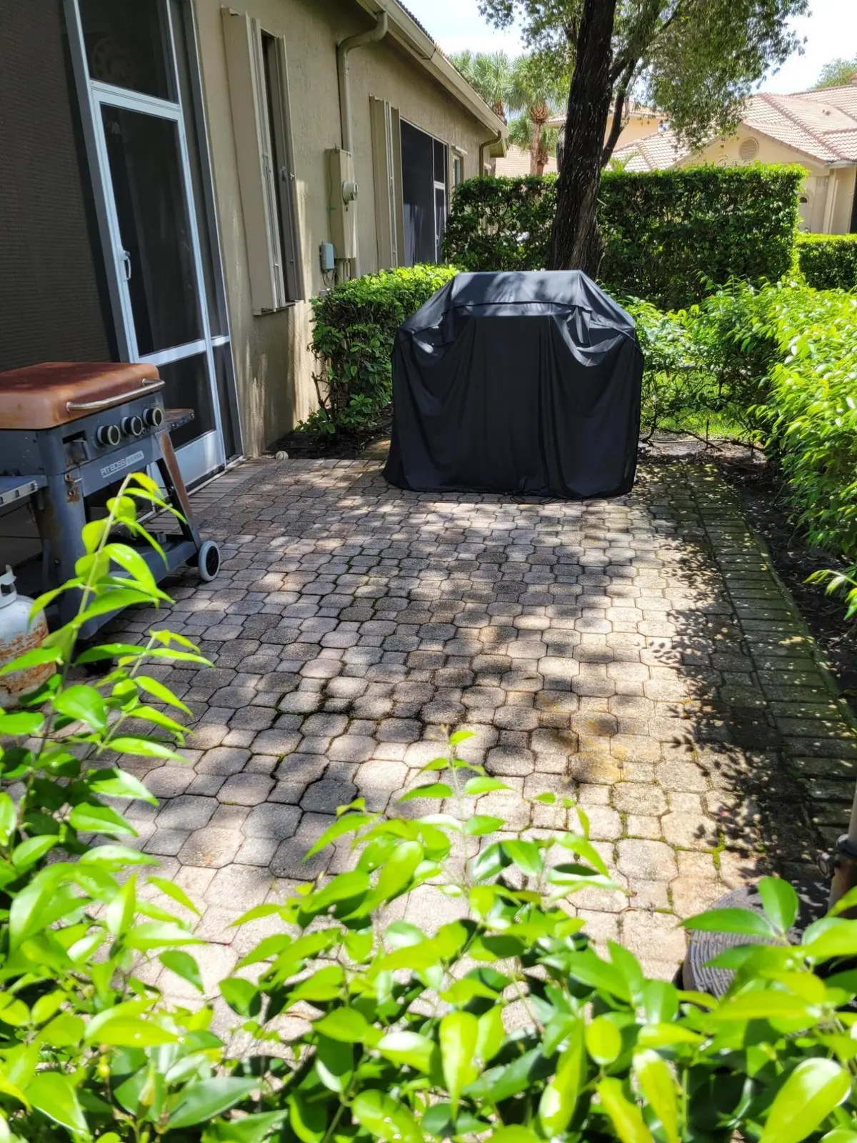 Rear Patio Pavers at 7073 Torrey Pines Circle, Port St. Lucie