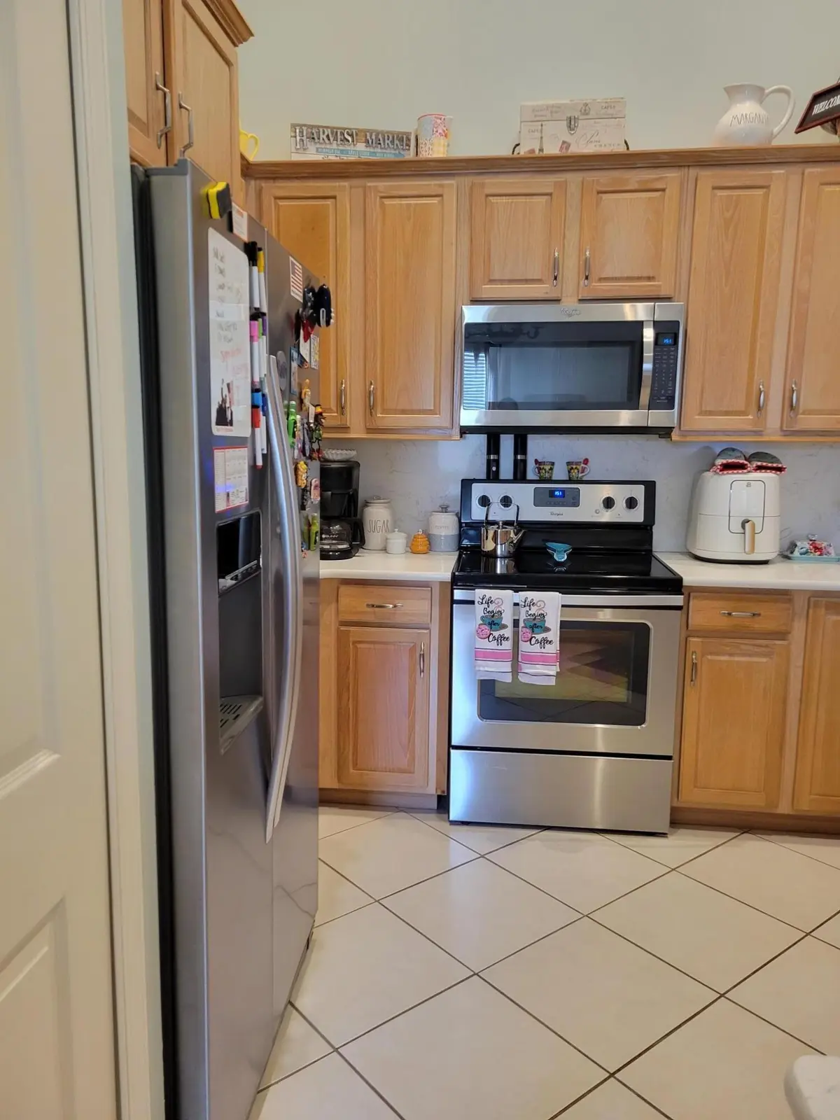 Kitchen at 7073 Torrey Pines Circle, Port St. Lucie