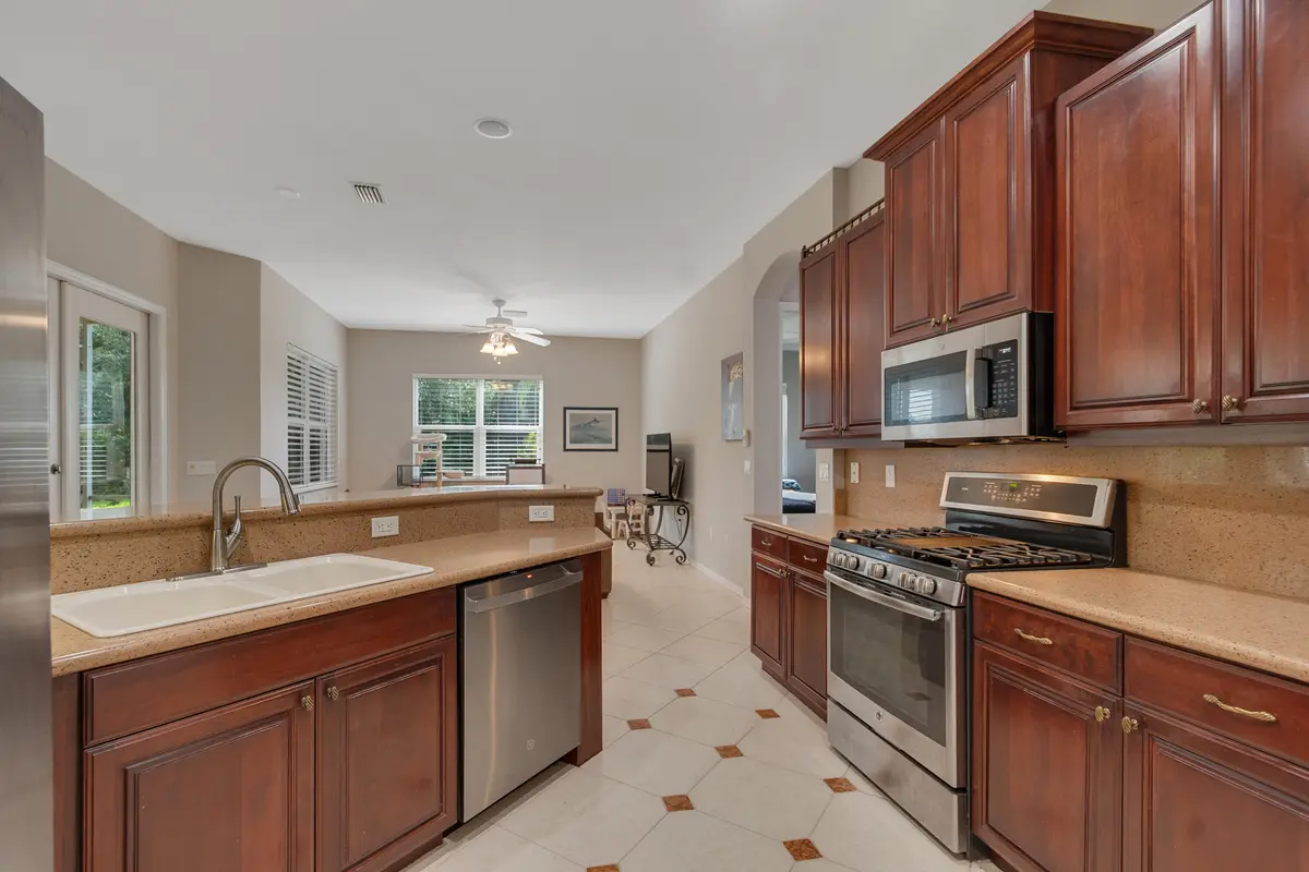 Image00045 at 521 SW LAKE MANATEE Way, Port St. Lucie