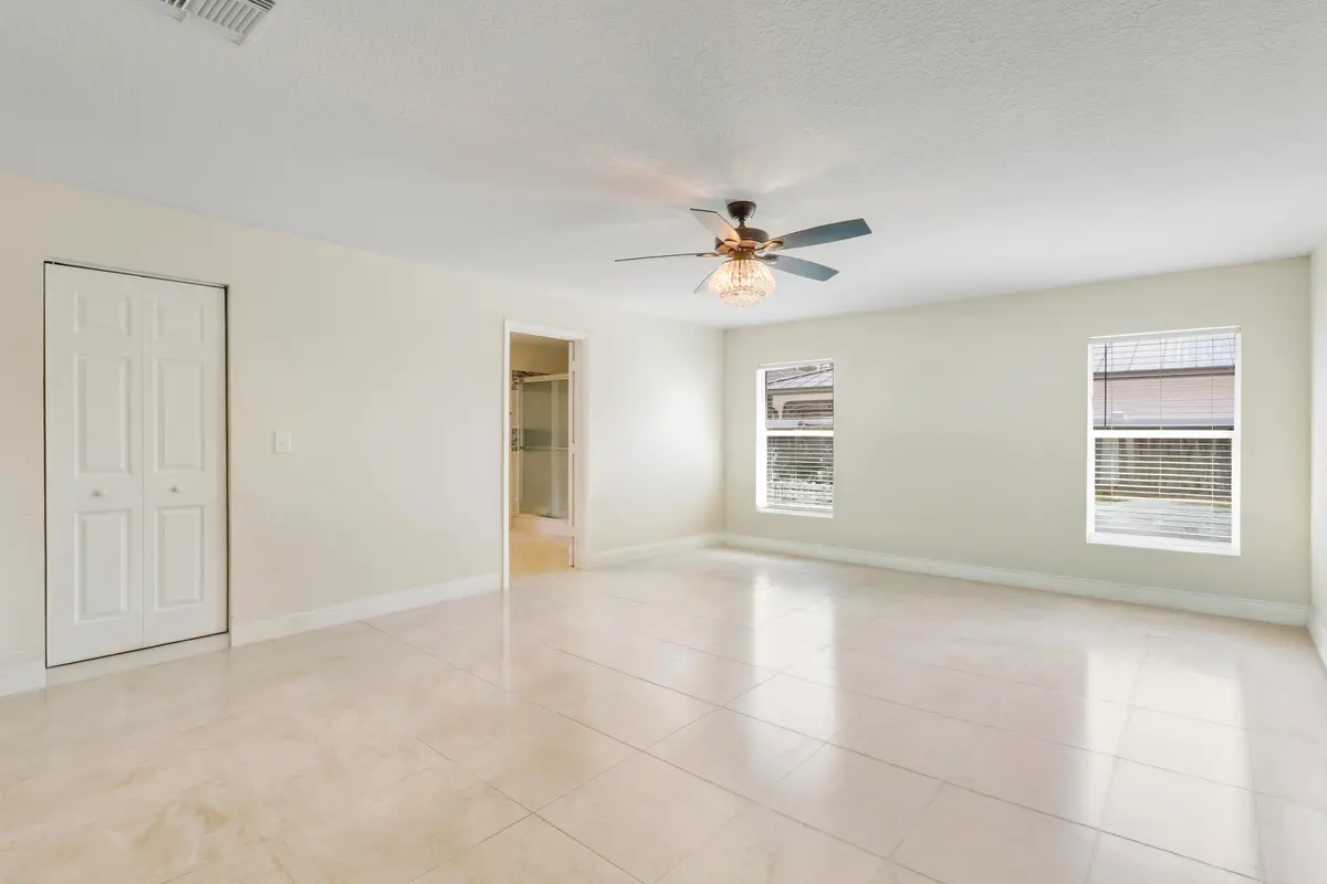 House Empty -5 at 825 SE Cavern Avenue, Port St. Lucie