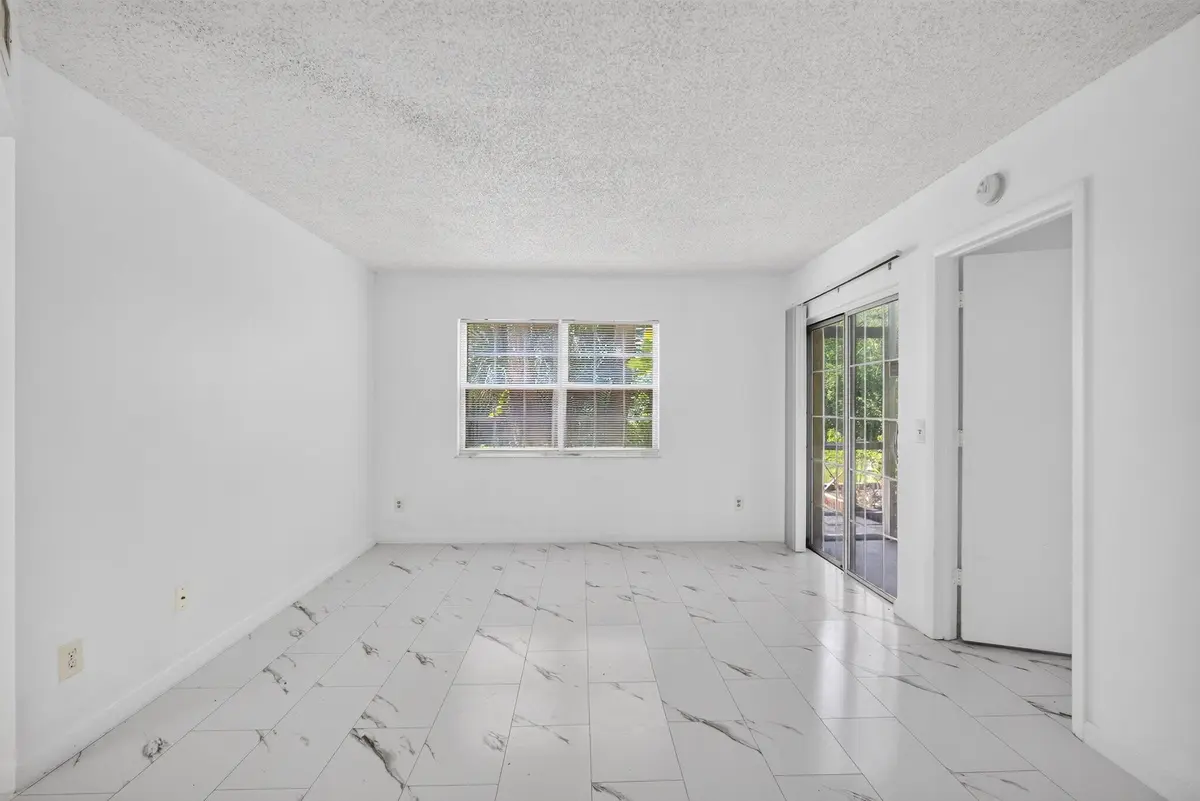 10-web-or-mls-7R7A4194 at 1628 SE Green Acres Circle, Port St. Lucie