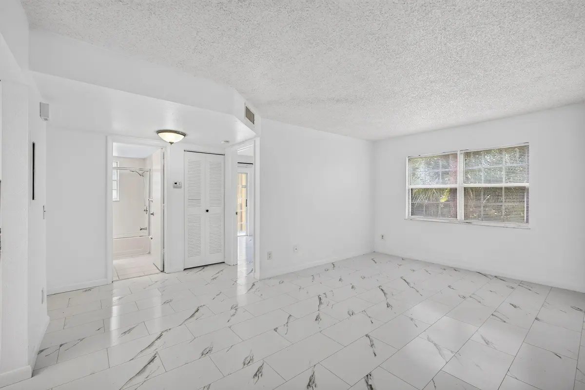 11-web-or-mls-7R7A4197 at 1628 SE Green Acres Circle, Port St. Lucie