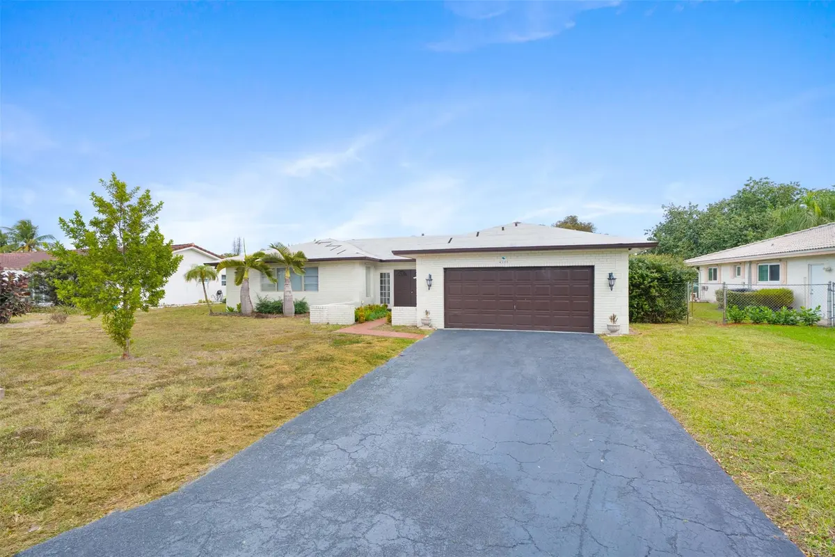 Front of house at 4221 NW 107TH Avenue, Coral Springs
