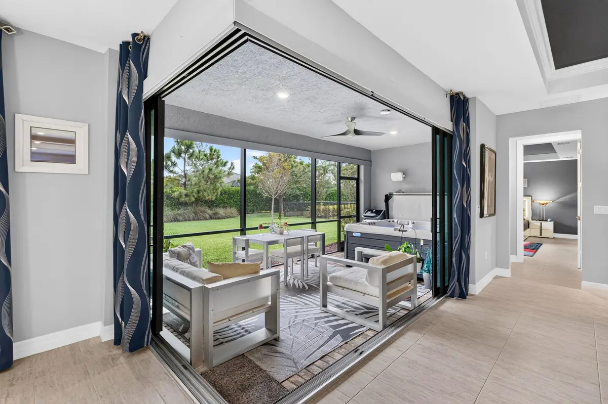 44-web-or-mls-699A6069 at 4529 Pinehurst Trail, Oakland Park