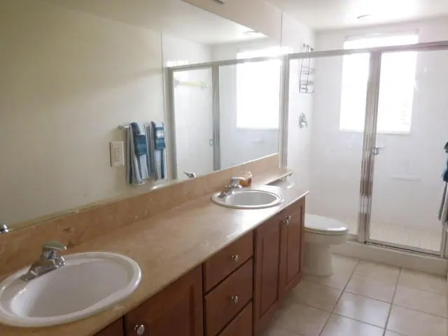 201 primary bath at 11780 SAINT ANDREWS Place 201, Wellington